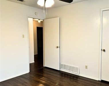 628 Taylor Court - Photo Thumbnail 12