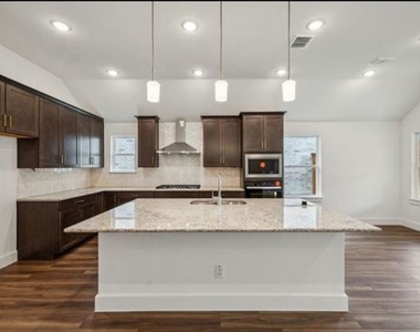 3832 Pennington Avenue - Photo Thumbnail 8