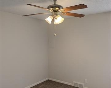 4800 Dunlap Drive - Photo Thumbnail 10