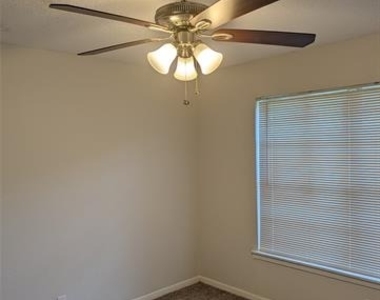 4800 Dunlap Drive - Photo Thumbnail 12