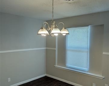 4800 Dunlap Drive - Photo Thumbnail 8