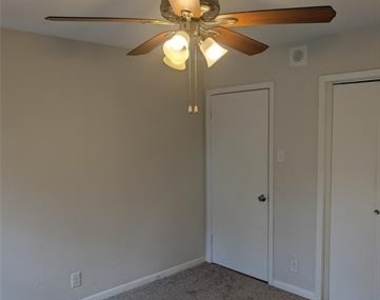 4800 Dunlap Drive - Photo Thumbnail 11