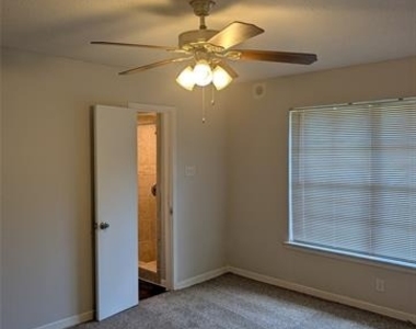 4800 Dunlap Drive - Photo Thumbnail 13