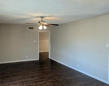 4800 Dunlap Drive - Photo Thumbnail 2