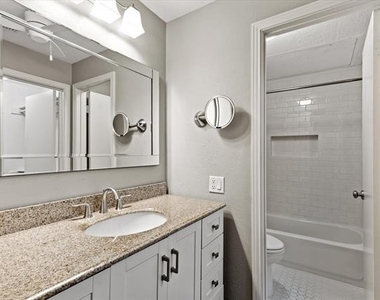 4403 Bellaire Drive S - Photo Thumbnail 11