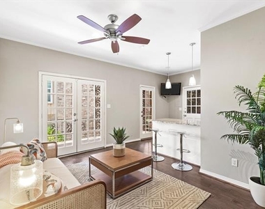 4403 Bellaire Drive S - Photo Thumbnail 7