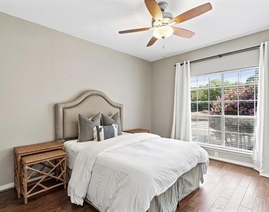 4403 Bellaire Drive S - Photo Thumbnail 8