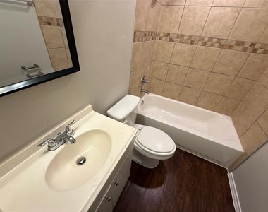 2607 Yeager Street - Photo Thumbnail 10