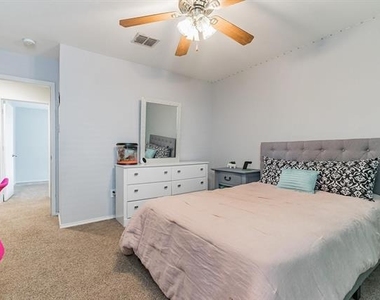 1515 Harvest Crossing Drive - Photo Thumbnail 20