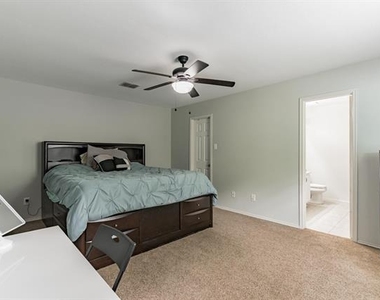 1515 Harvest Crossing Drive - Photo Thumbnail 14