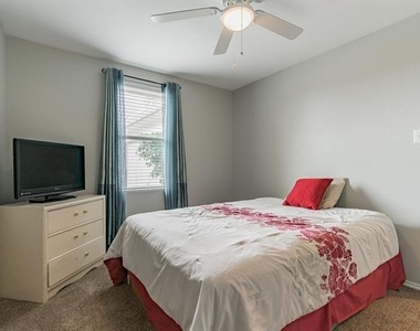 1515 Harvest Crossing Drive - Photo Thumbnail 21