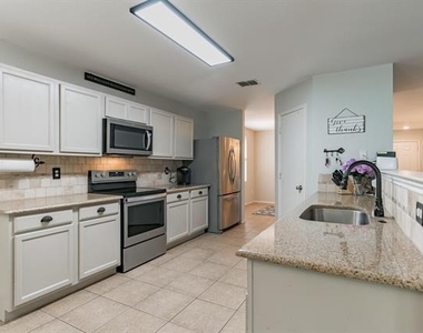 1515 Harvest Crossing Drive - Photo Thumbnail 10
