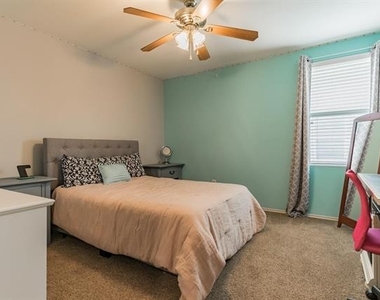 1515 Harvest Crossing Drive - Photo Thumbnail 19
