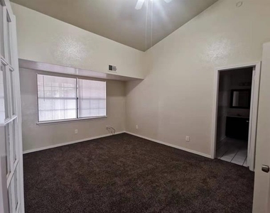 4529 Larner Street - Photo Thumbnail 4