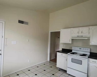 4529 Larner Street - Photo Thumbnail 2