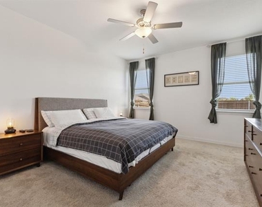 705 Alden Drive - Photo Thumbnail 10