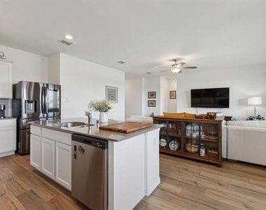 705 Alden Drive - Photo Thumbnail 20
