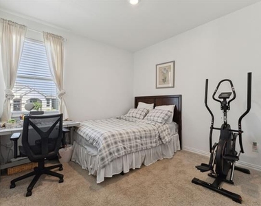 705 Alden Drive - Photo Thumbnail 16