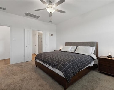 705 Alden Drive - Photo Thumbnail 11