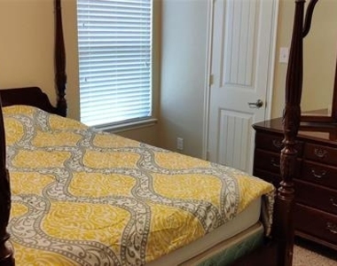9821 Prairie Dog Lane - Photo Thumbnail 14