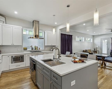 4618 Newmore Avenue - Photo Thumbnail 4