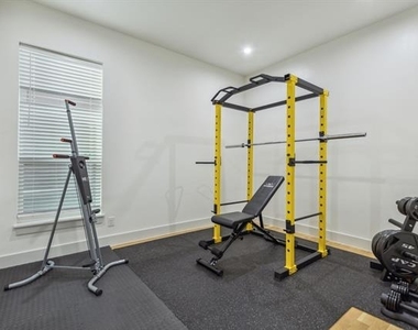 4618 Newmore Avenue - Photo Thumbnail 19