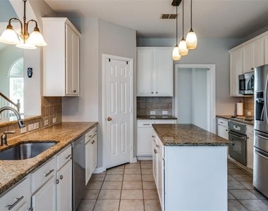 323 Del Cano Drive - Photo Thumbnail 13