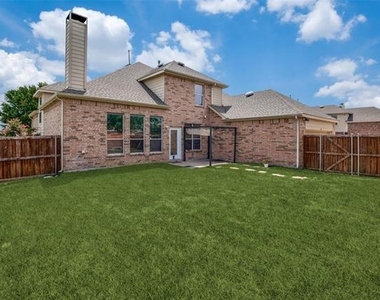 323 Del Cano Drive - Photo Thumbnail 28