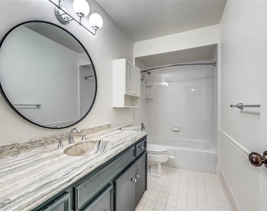 3212 Daniel Avenue - Photo Thumbnail 9