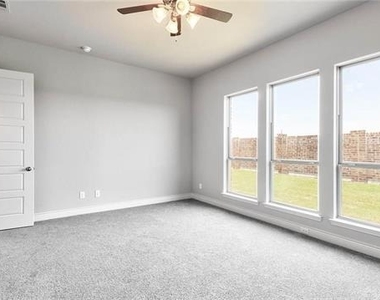 1730 Holmwood Drive - Photo Thumbnail 8