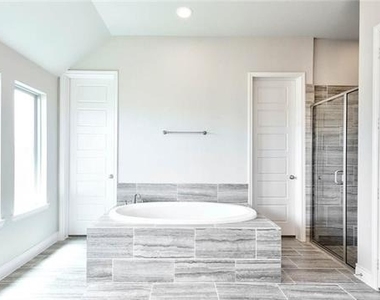 1730 Holmwood Drive - Photo Thumbnail 10