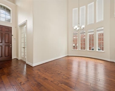 9813 Karlovich Drive - Photo Thumbnail 11