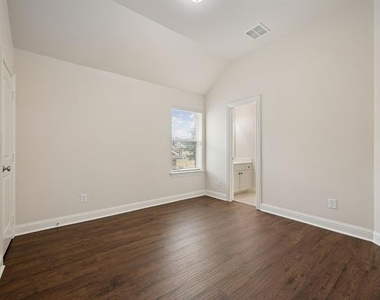 9813 Karlovich Drive - Photo Thumbnail 6
