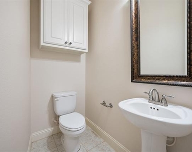 9813 Karlovich Drive - Photo Thumbnail 18