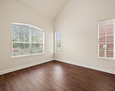 9813 Karlovich Drive - Photo Thumbnail 15