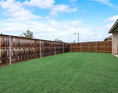 1078 Norias Drive - Photo Thumbnail 23