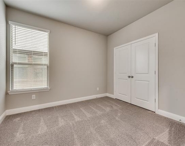 1078 Norias Drive - Photo Thumbnail 16