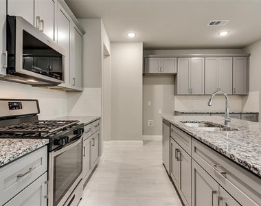 1078 Norias Drive - Photo Thumbnail 11
