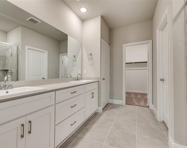 1078 Norias Drive - Photo Thumbnail 13