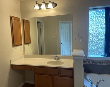 421 Brighton Street - Photo Thumbnail 15