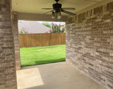 421 Brighton Street - Photo Thumbnail 23