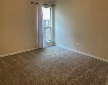 421 Brighton Street - Photo Thumbnail 18