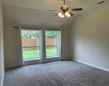 421 Brighton Street - Photo Thumbnail 13