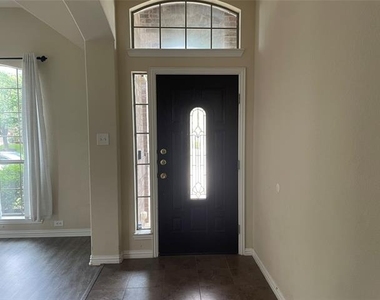 421 Brighton Street - Photo Thumbnail 3