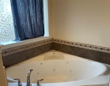 421 Brighton Street - Photo Thumbnail 21