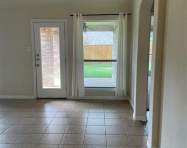 421 Brighton Street - Photo Thumbnail 9