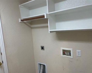 421 Brighton Street - Photo Thumbnail 22