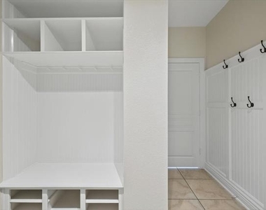 14668 Blakehill Drive - Photo Thumbnail 29