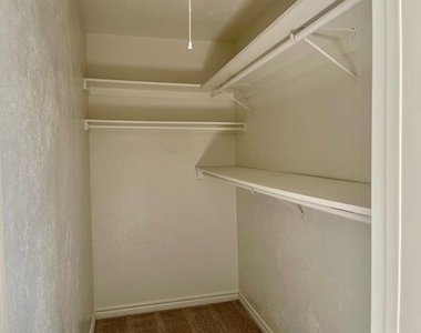 2310 Chapel Hill Lane - Photo Thumbnail 19