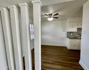2310 Chapel Hill Lane - Photo Thumbnail 5